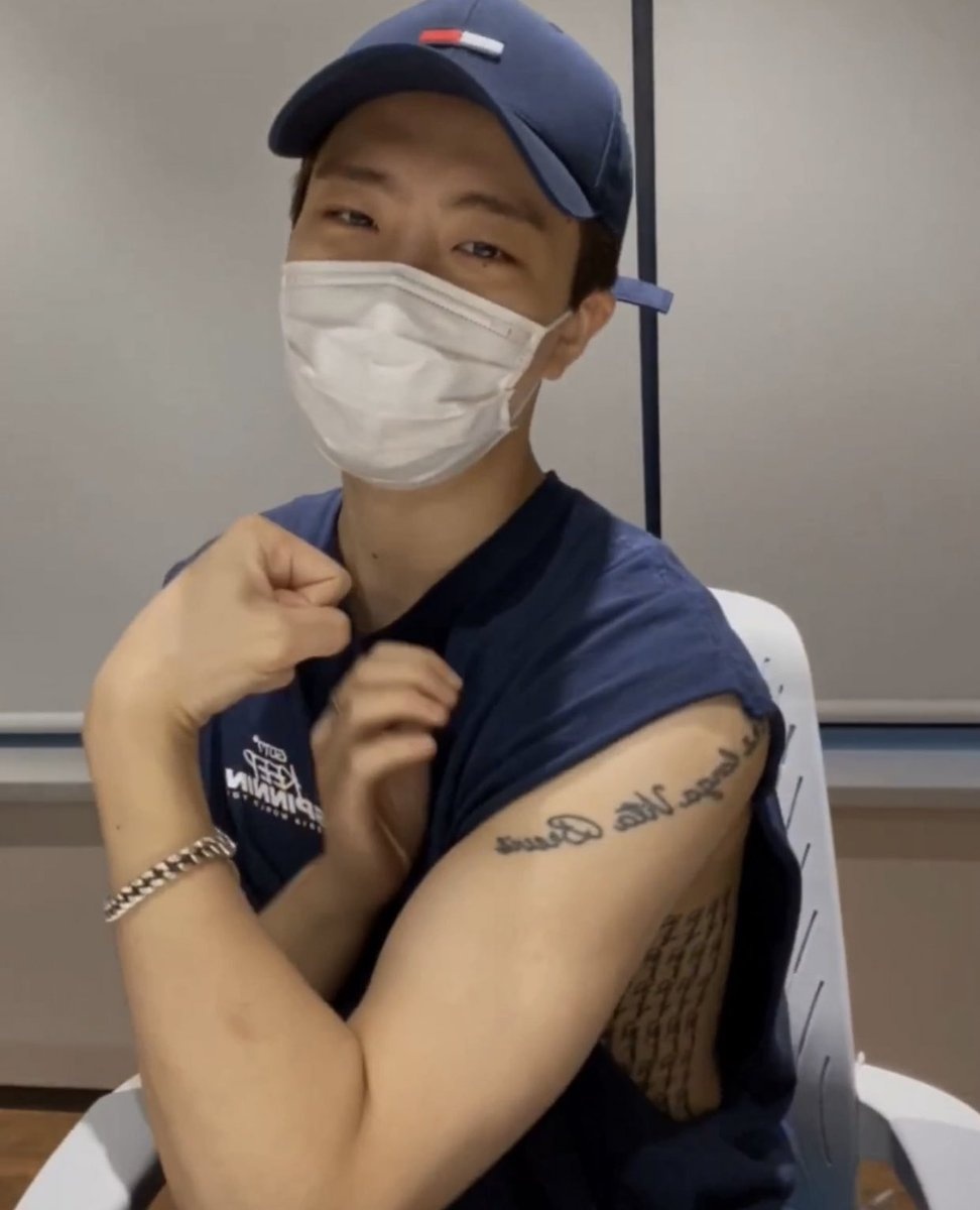 hình xăm sao hàn ảnh 19 hinh xam sao han anh 19