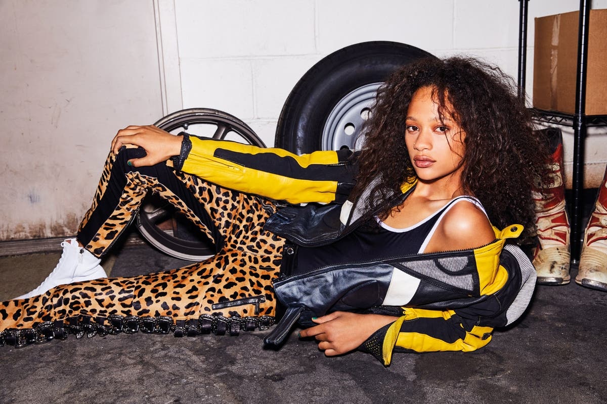 nguoi mau quen mat la ten trong lang thoi trang anh 3