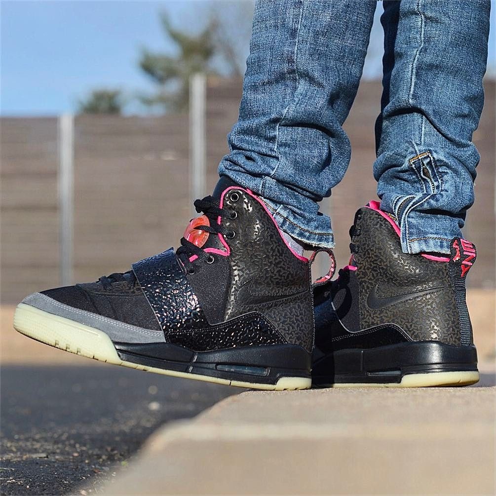 nhung doi yeezy dat va hiem nhat anh 4