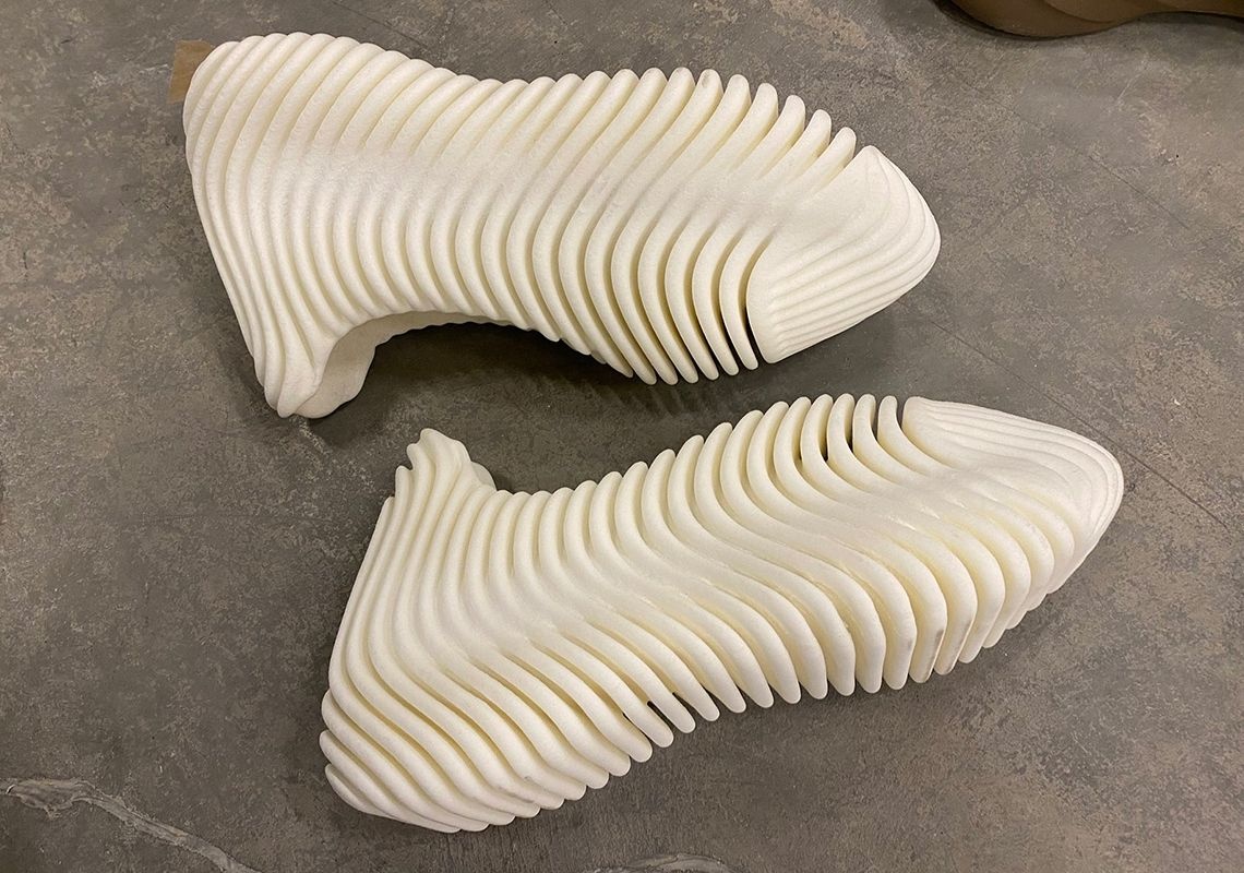 nhung doi yeezy gay tranh cai anh 7