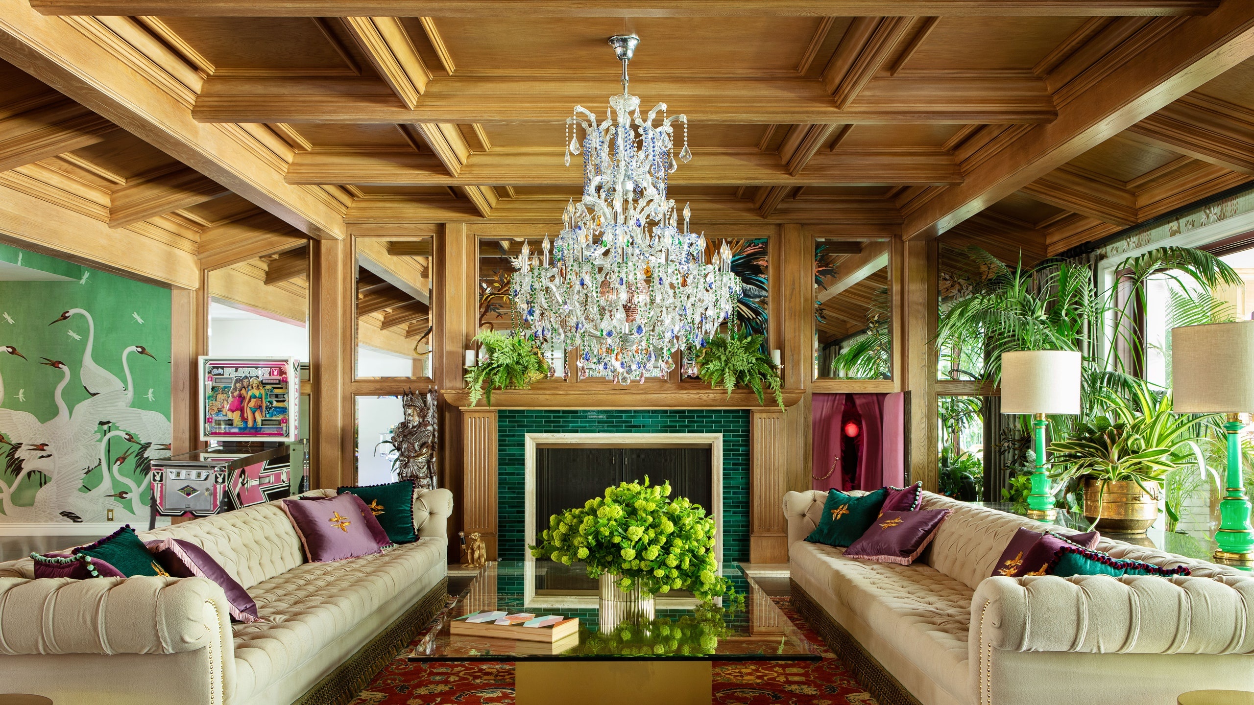 ben trong biet thu cua Cara Delevingne anh 3