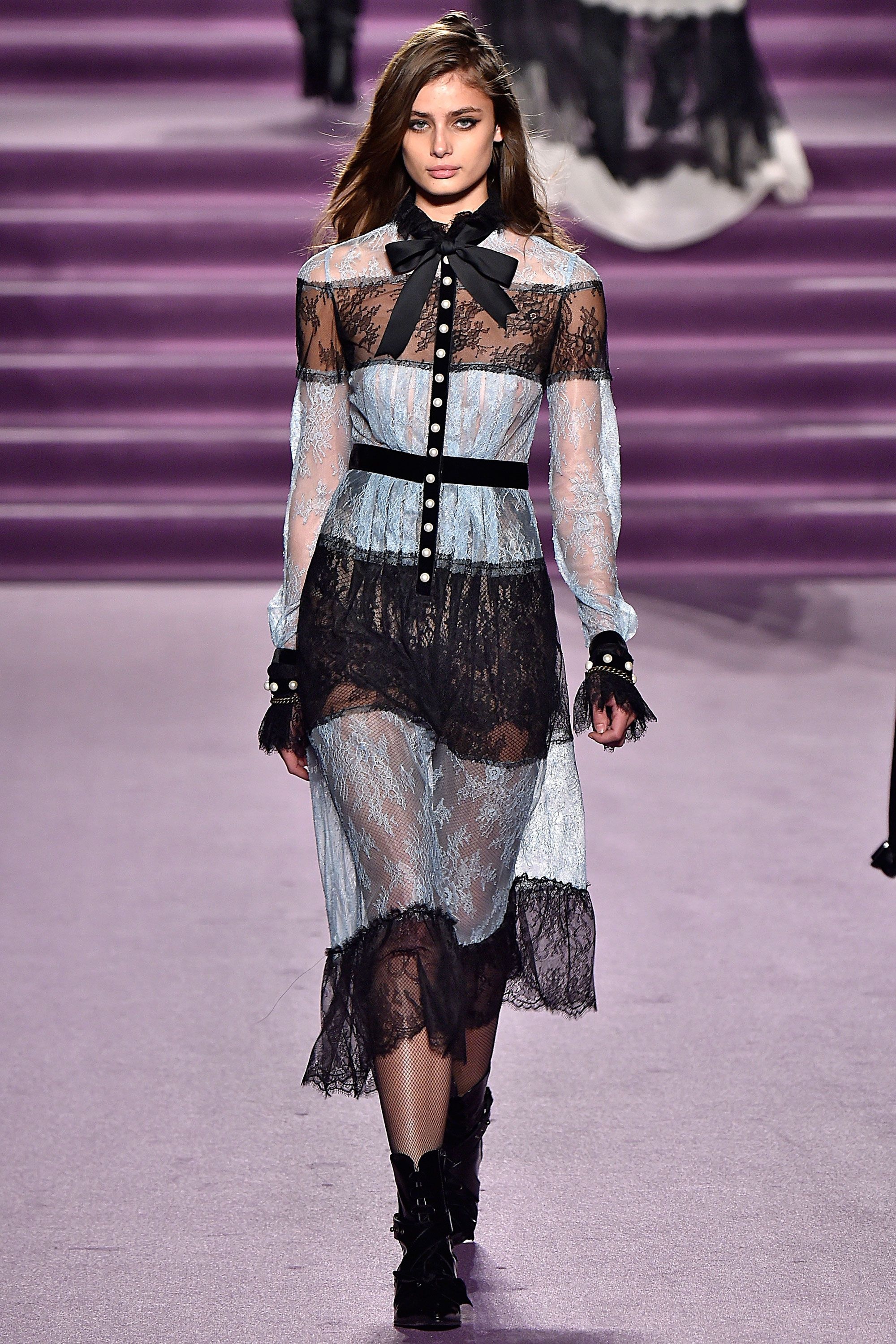 người mẫu taylor hill đính hôn ảnh 3 nguoi mau taylor hill dinh hon anh 3