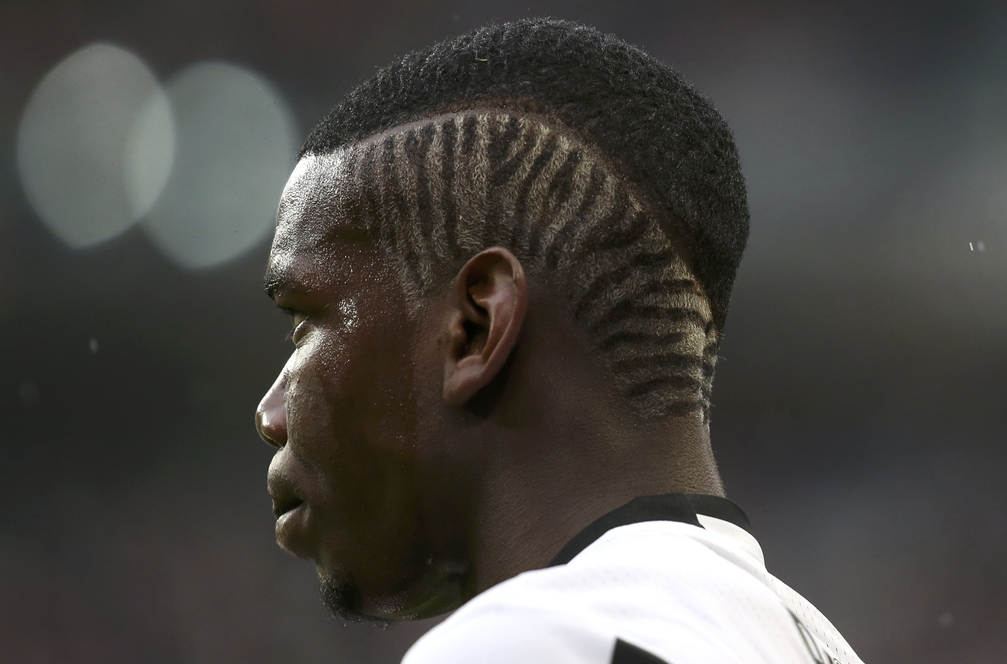 cac kieu toc cua cau thu pogba anh 11