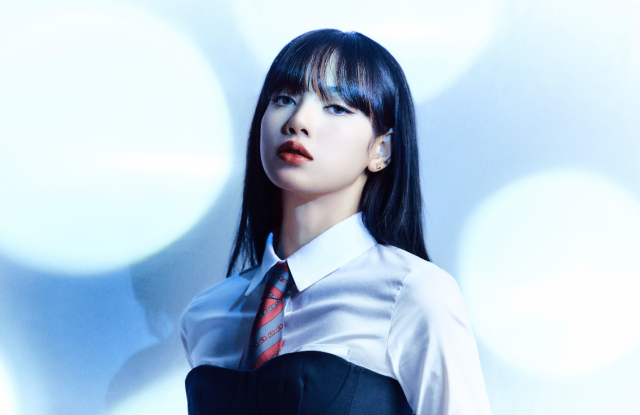 lisa lam giam khao le trao giai thoi trang anh 1