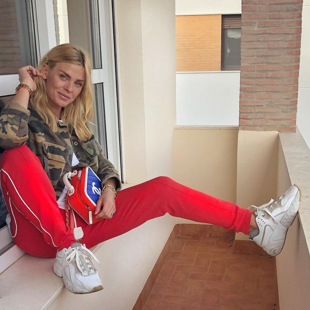 phong cách vợ cầu thủ đan mạch ảnh 13 phong cach vo cau thu dan mach anh 13