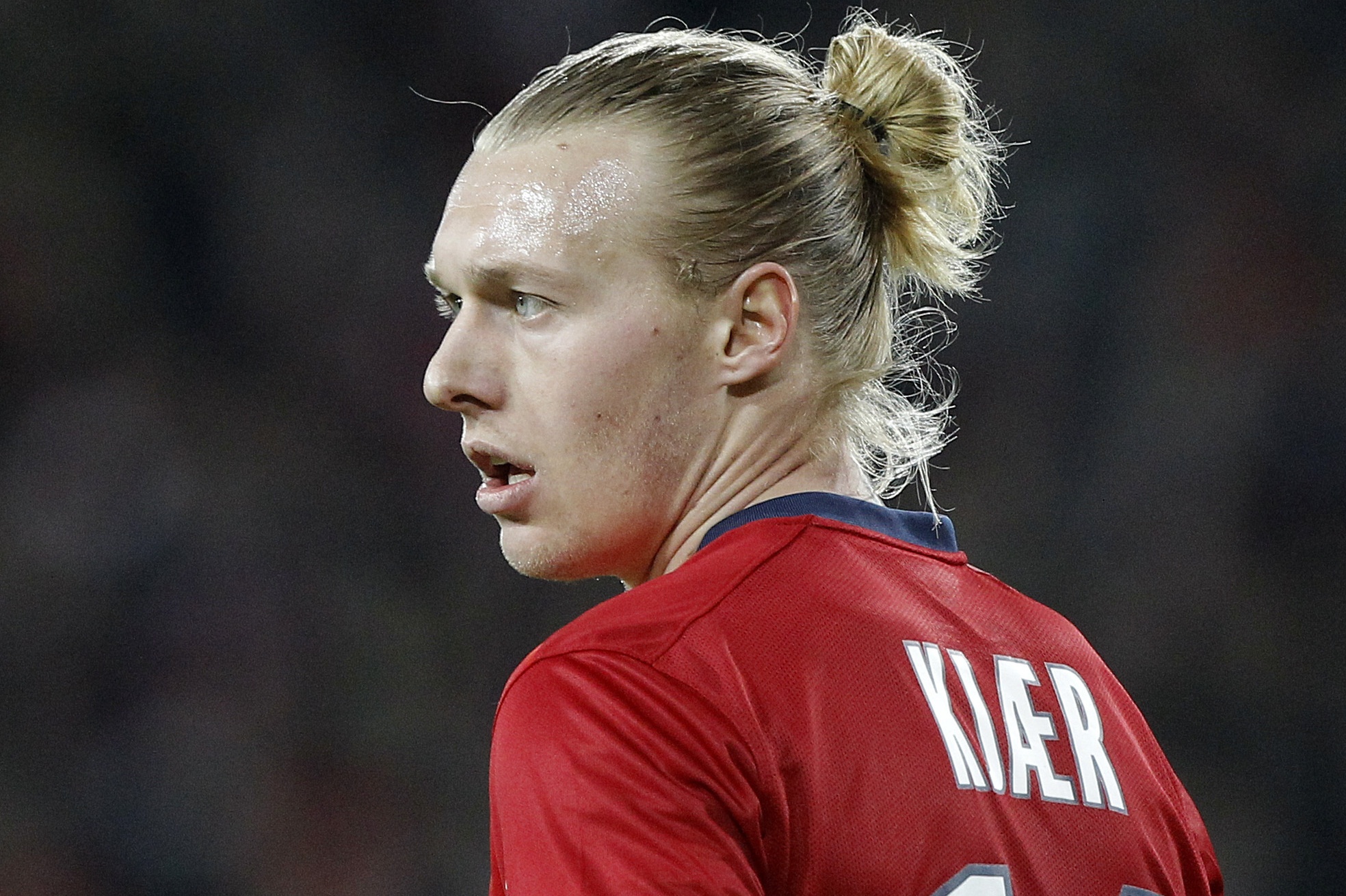các kiểu tóc của simon kjaer ảnh 4 cac kieu toc cua simon kjaer anh 4
