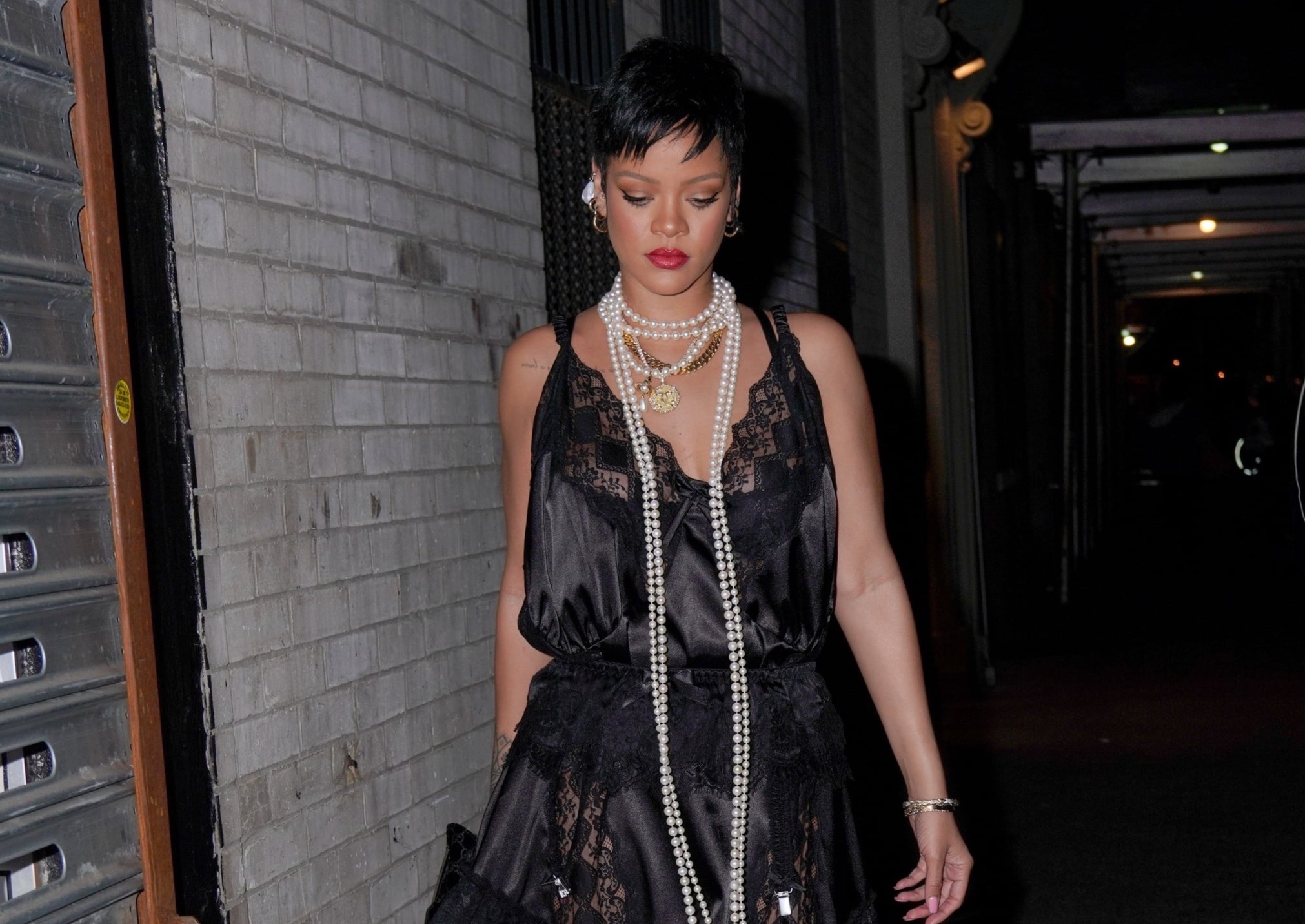 Rihanna mac sanh dieu khi hen ho ASAP Rocky hinh anh