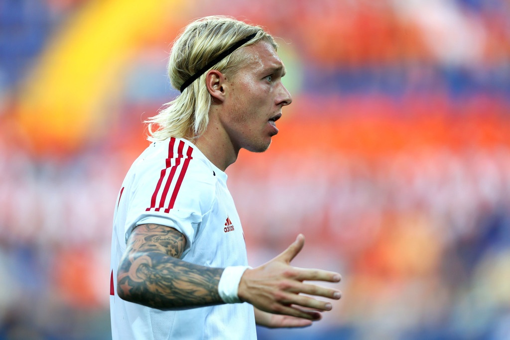 các kiểu tóc của simon kjaer ảnh 7 cac kieu toc cua simon kjaer anh 7