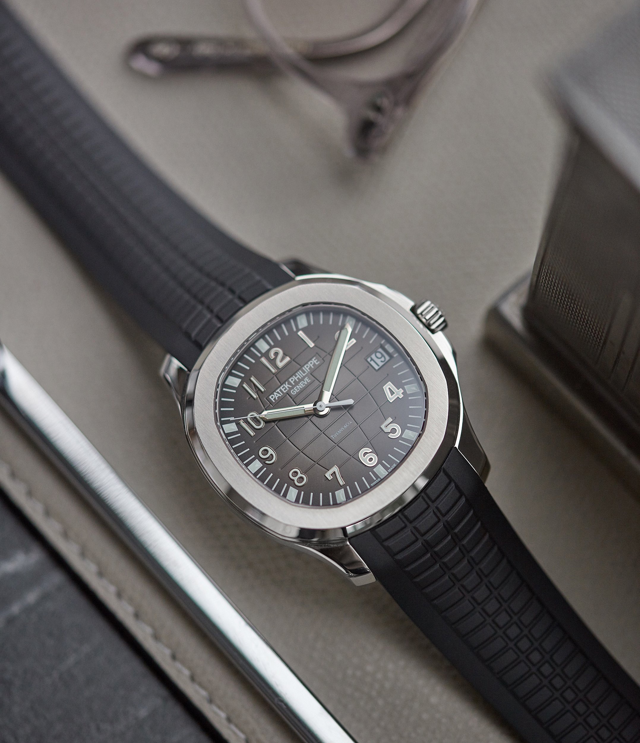 cầu thủ bóng đá đeo đồng hồ gì ảnh 3 cau thu bong da deo dong ho gi anh 3