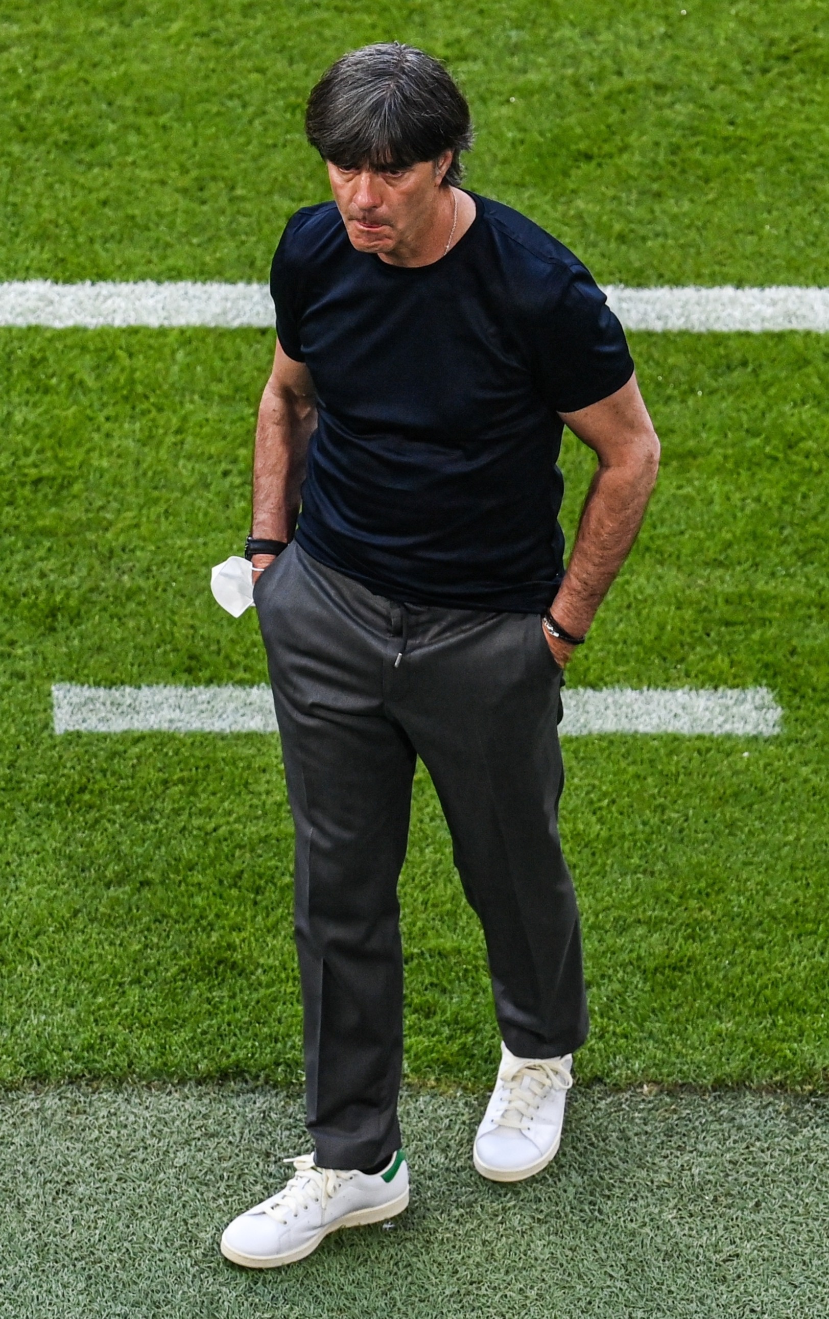 huan luyen vien mac dep va xau tai euro anh 8