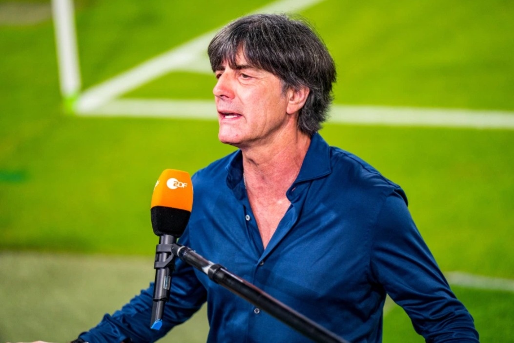 huan luyen vien mac dep va xau tai euro anh 9