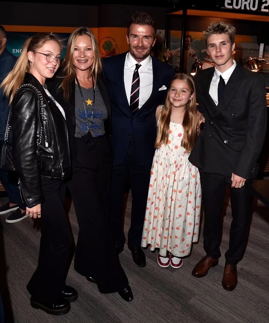 nguoi mau kate moss xem chung ket euro anh 2