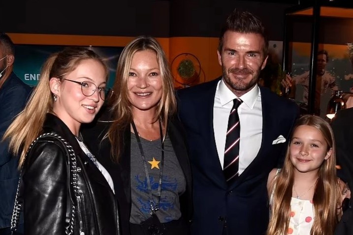 Kate Moss den san xem tran chung ket Euro 2020 hinh anh