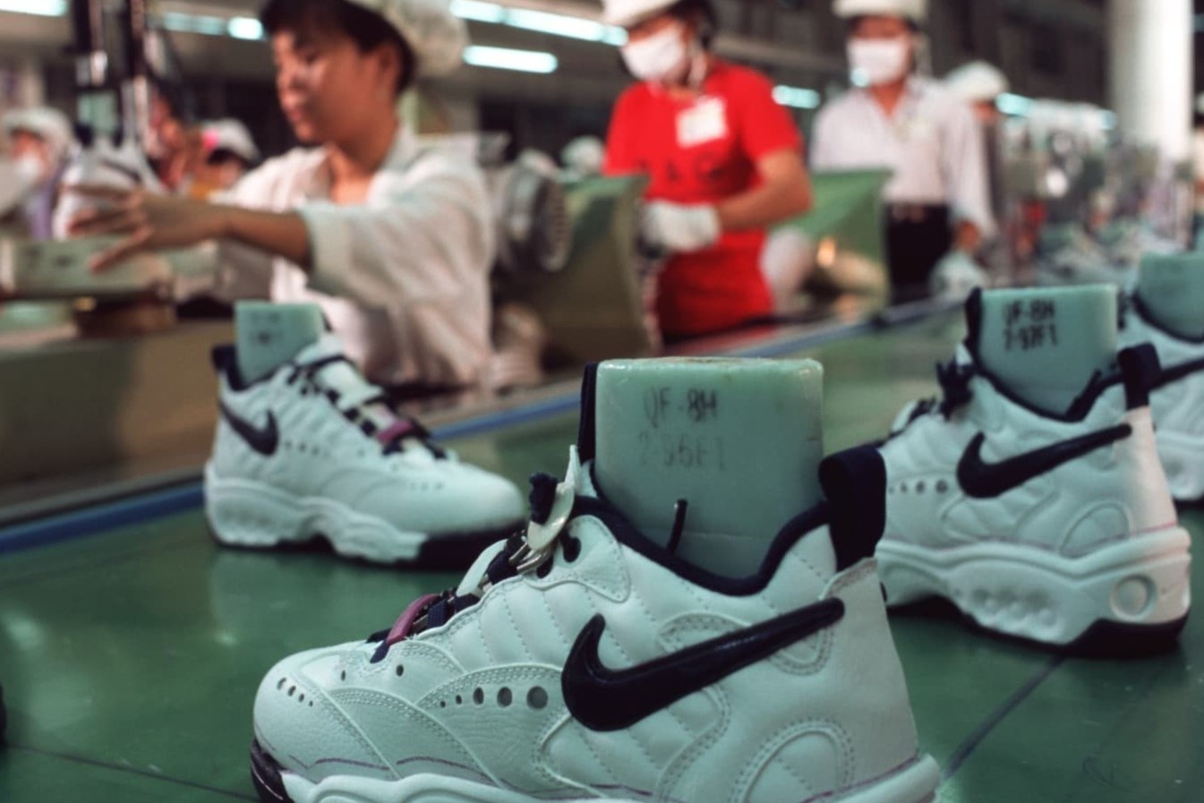 Giay Nike co the khan hiem nguon cung hinh anh