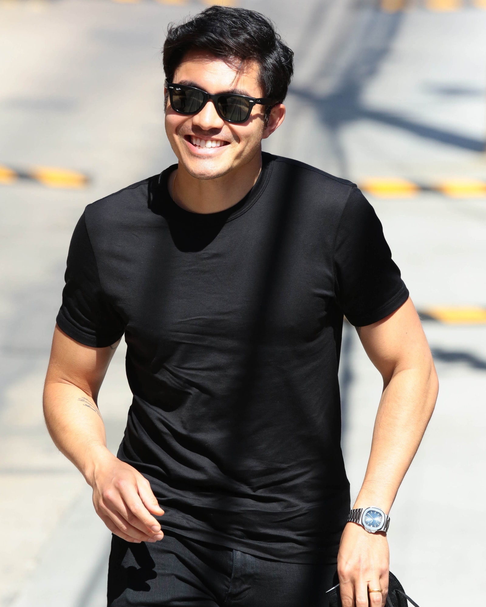 nguoi noi tieng deo dong ho gi anh 7