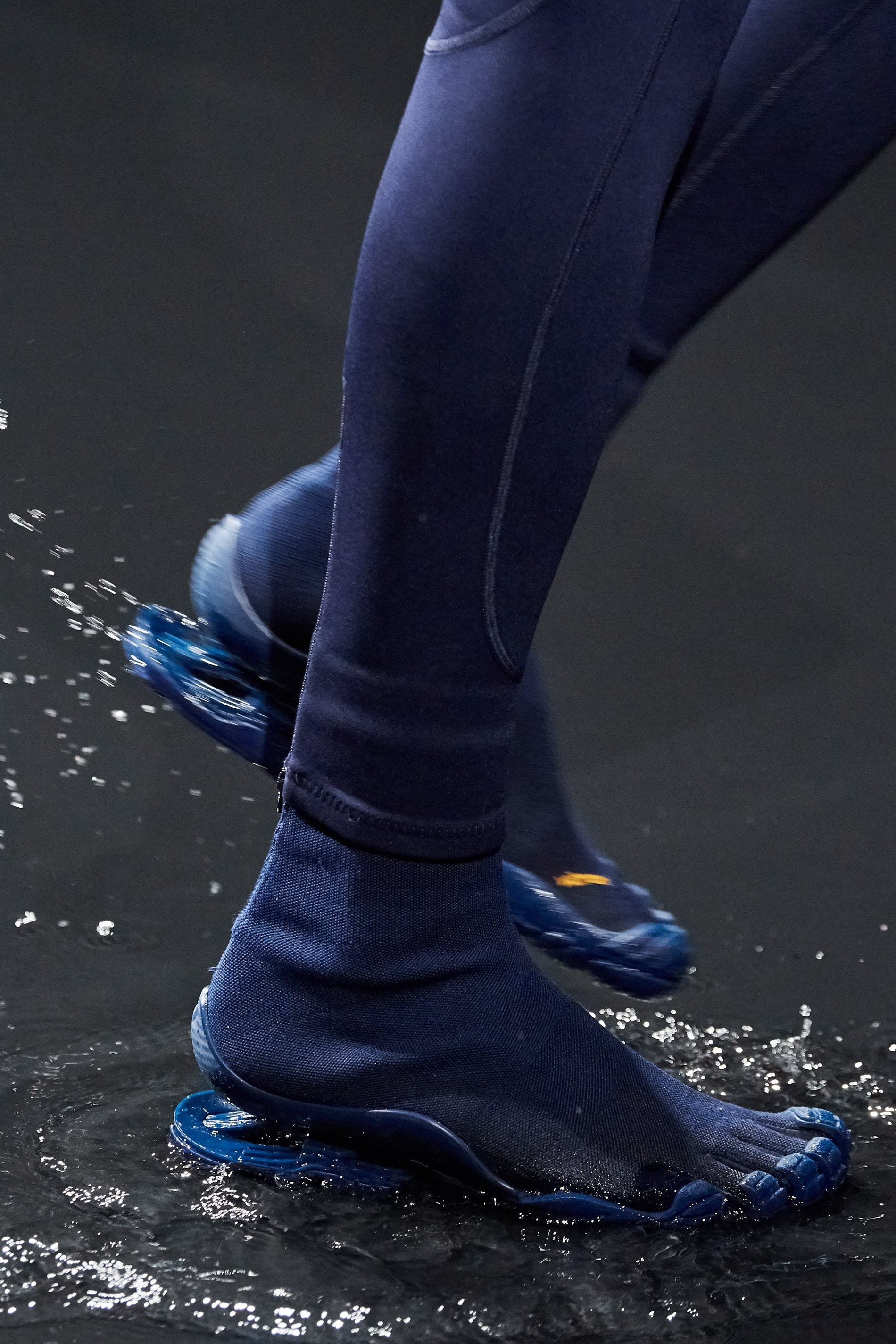 giày 5 ngón chân của balenciaga ảnh 5 giay 5 ngon chan cua balenciaga anh 5