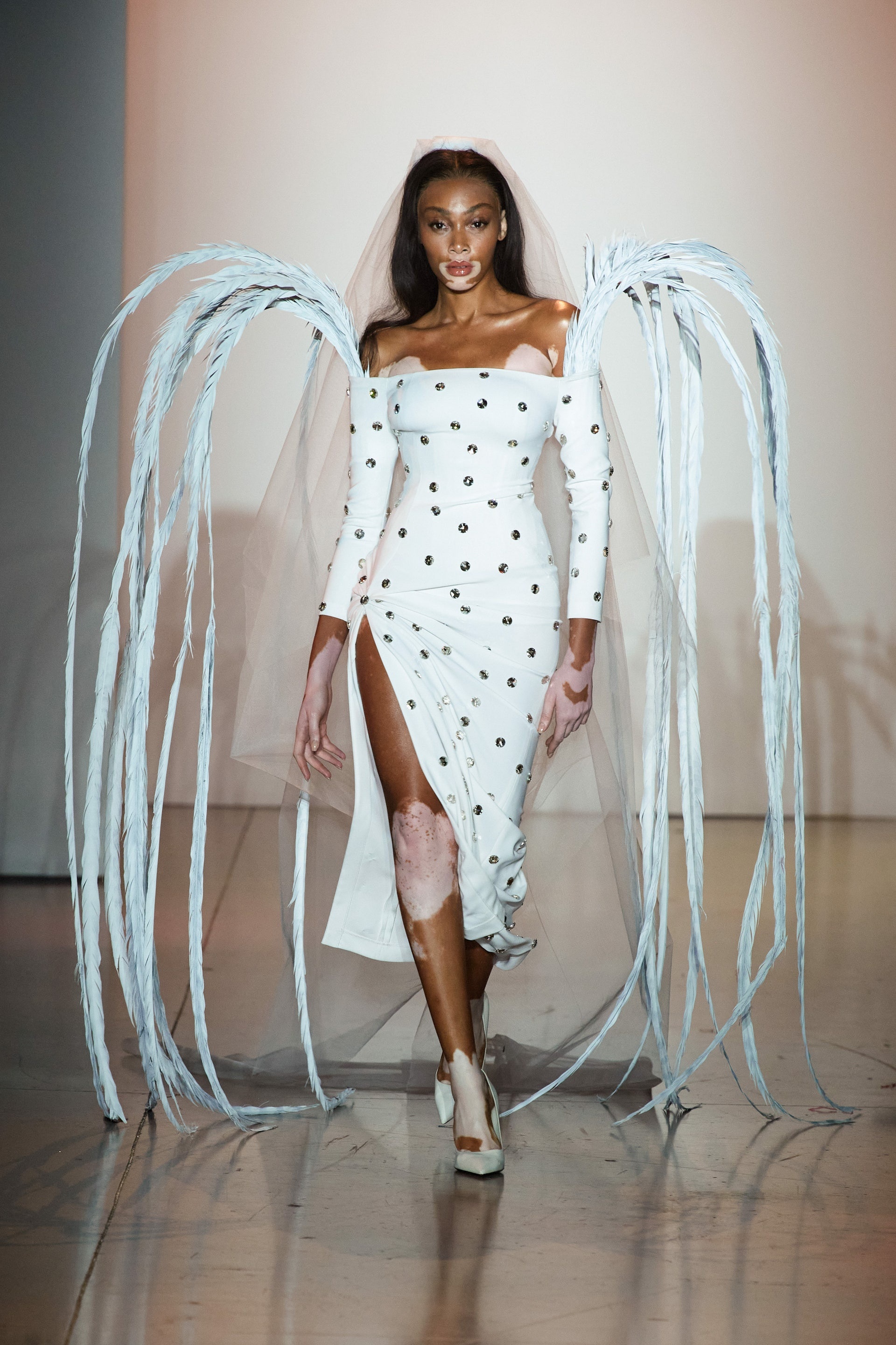 nguoi mau danh khach moi anh 6