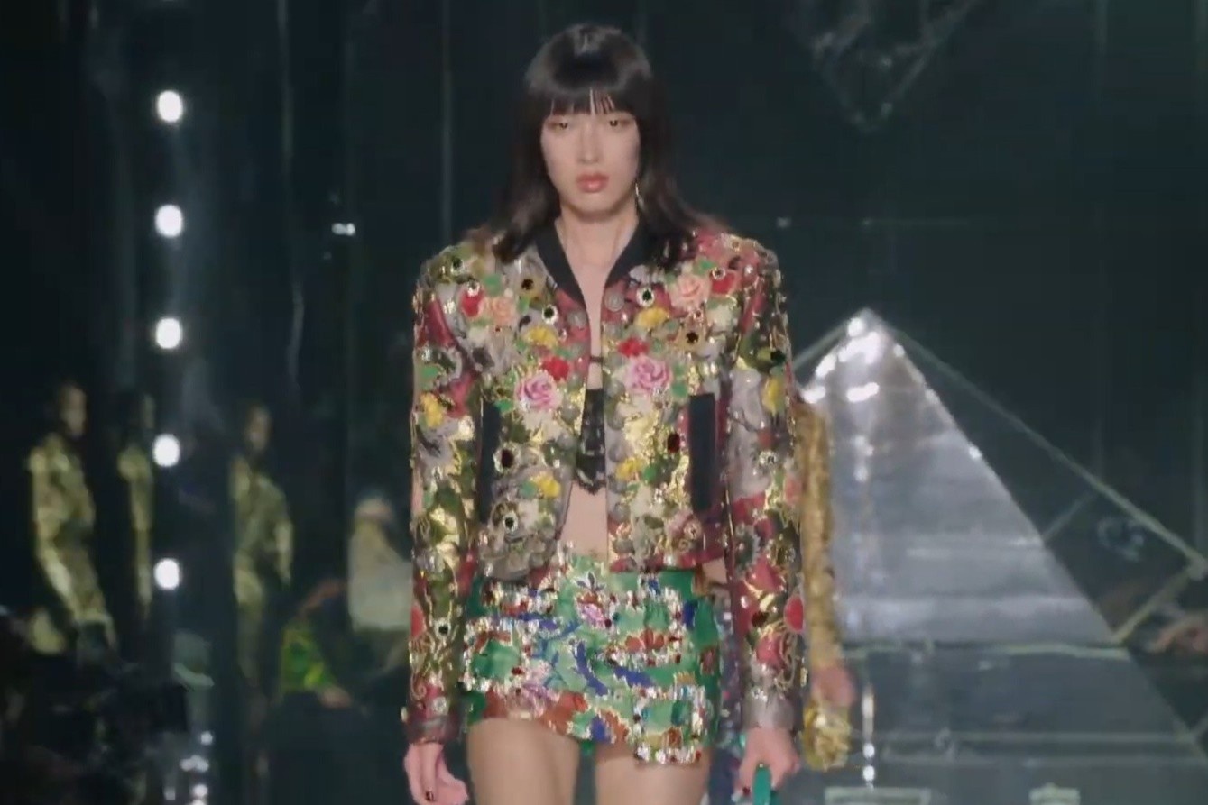 Phuong Oanh trinh dien tai Milan hinh anh