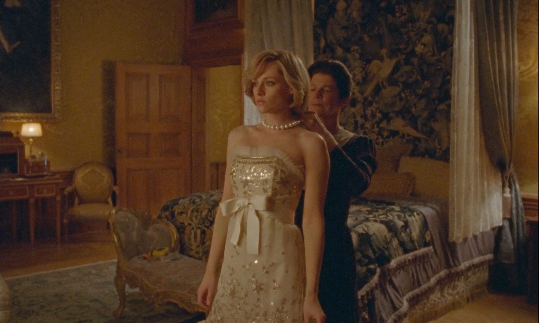 y nghia thoi trang trong phim ve cong nuong diana anh 9