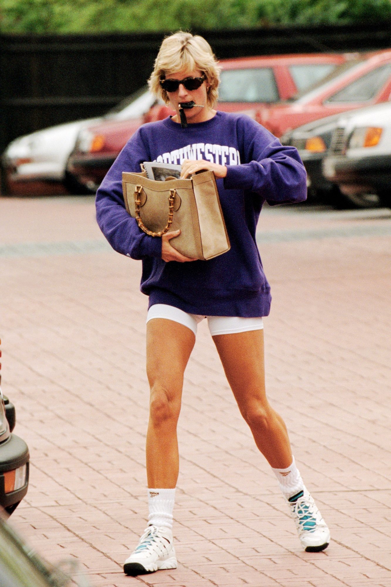 ý nghĩa thời trang trong phim về công nương diana ảnh 3 y nghia thoi trang trong phim ve cong nuong diana anh 3