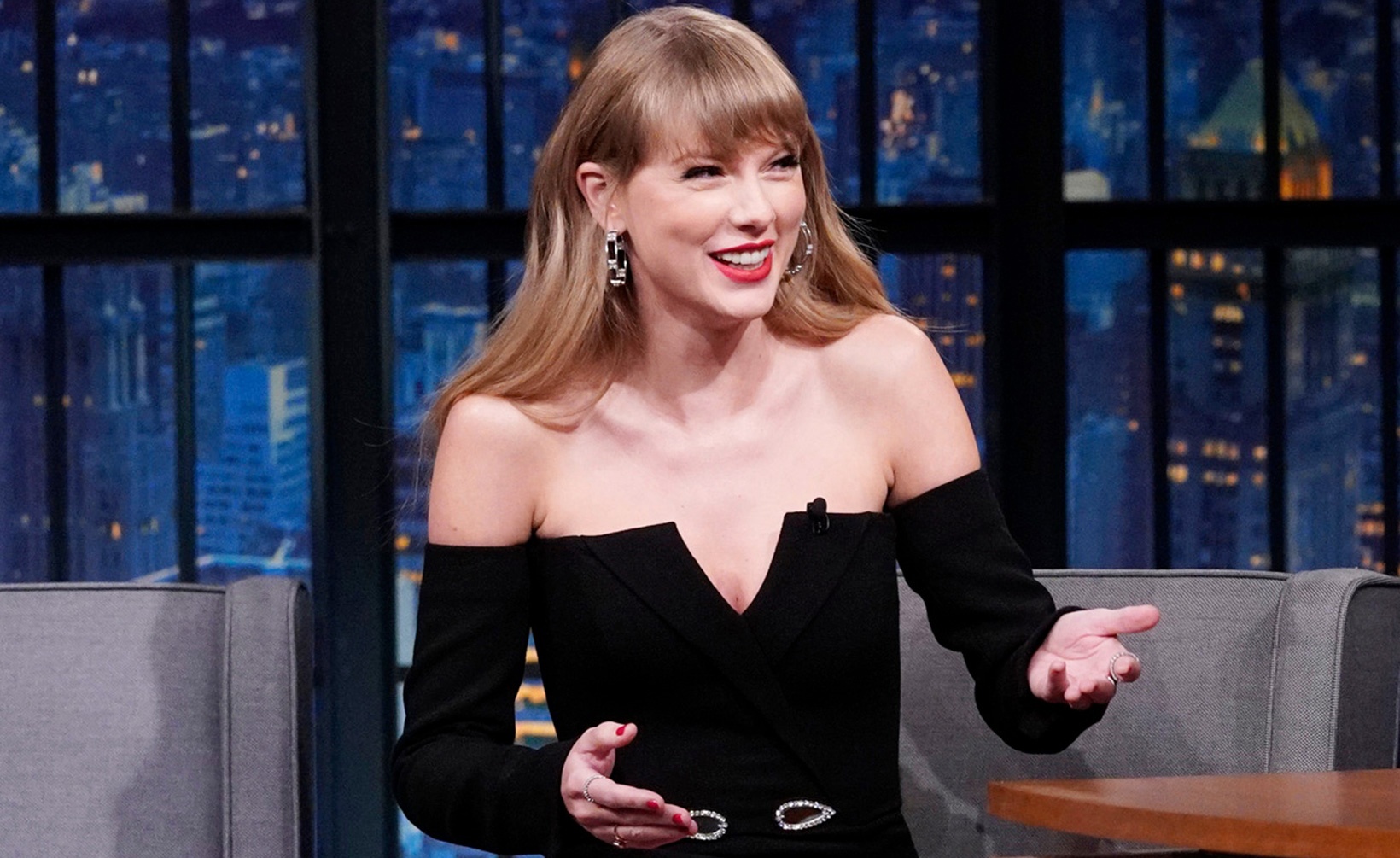 Xu huong dien vay tra thu giong Cong nuong Diana hinh anh