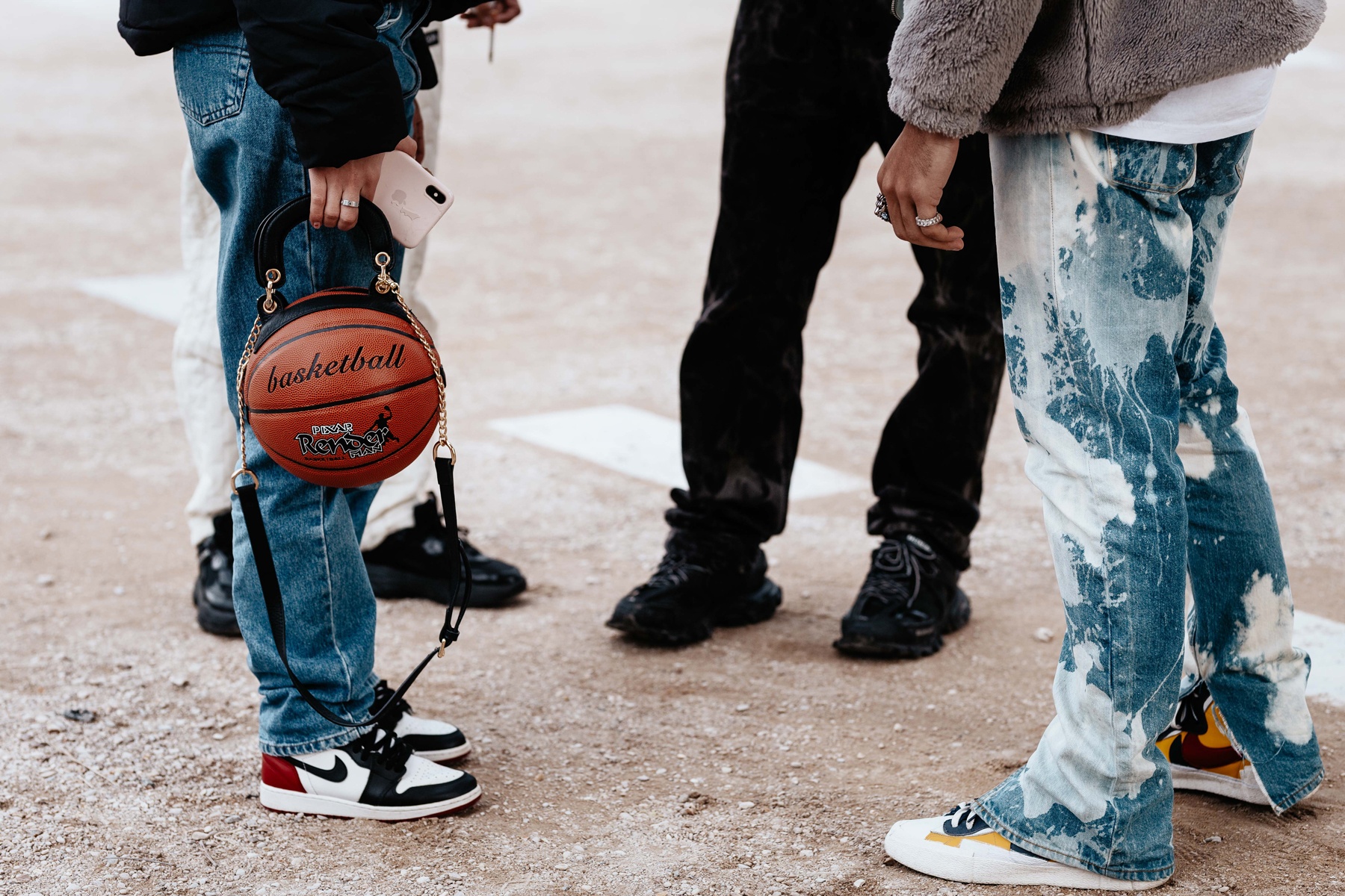 Nam gioi dang xam chiem the gioi giay cua nu? hinh anh