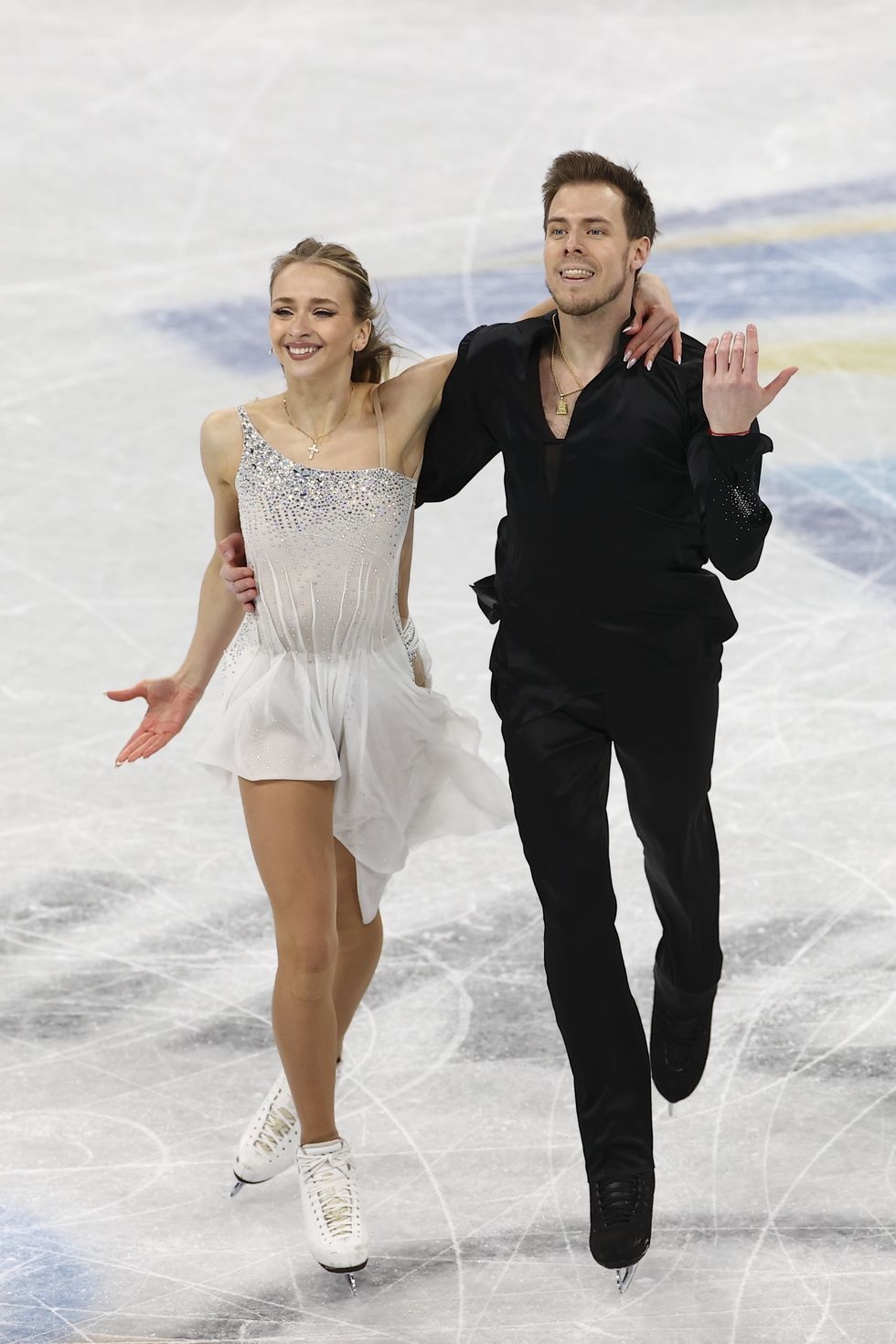 trang phuc cua van dong vien truot bang anh 1