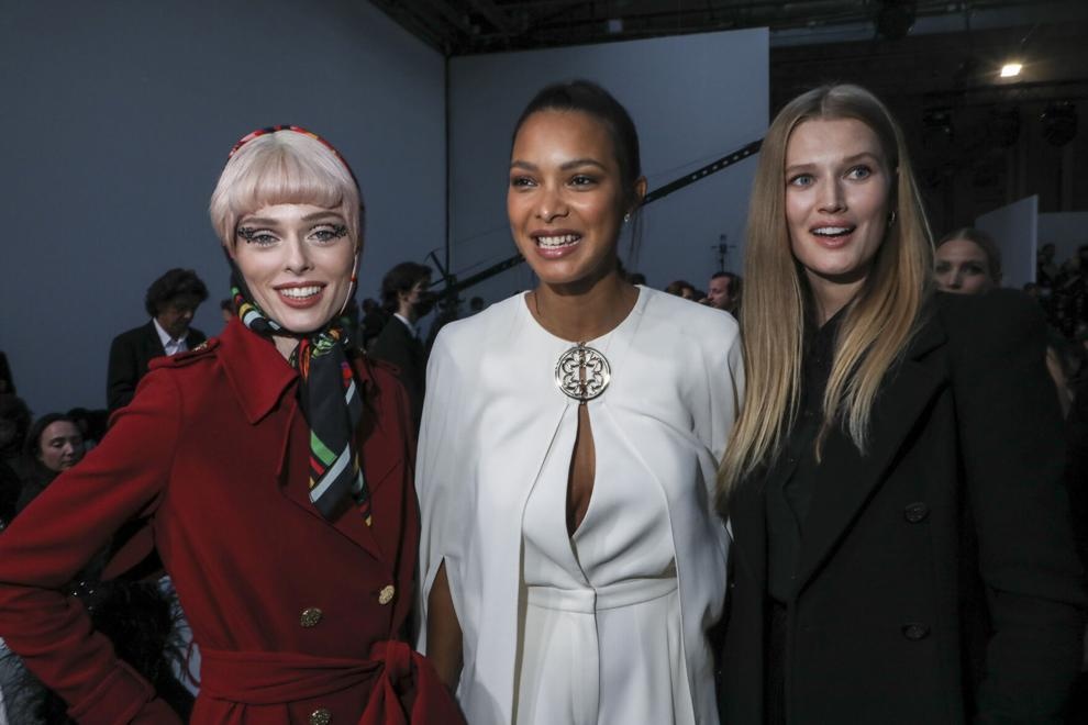 sao Viet o show thoi trang nuoc ngoai anh 11