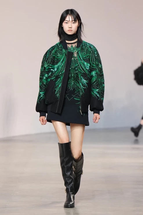 sao Việt ở show thời trang nước ngoài ảnh 17 sao Viet o show thoi trang nuoc ngoai anh 17