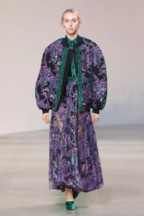 sao Viet o show thoi trang nuoc ngoai anh 18