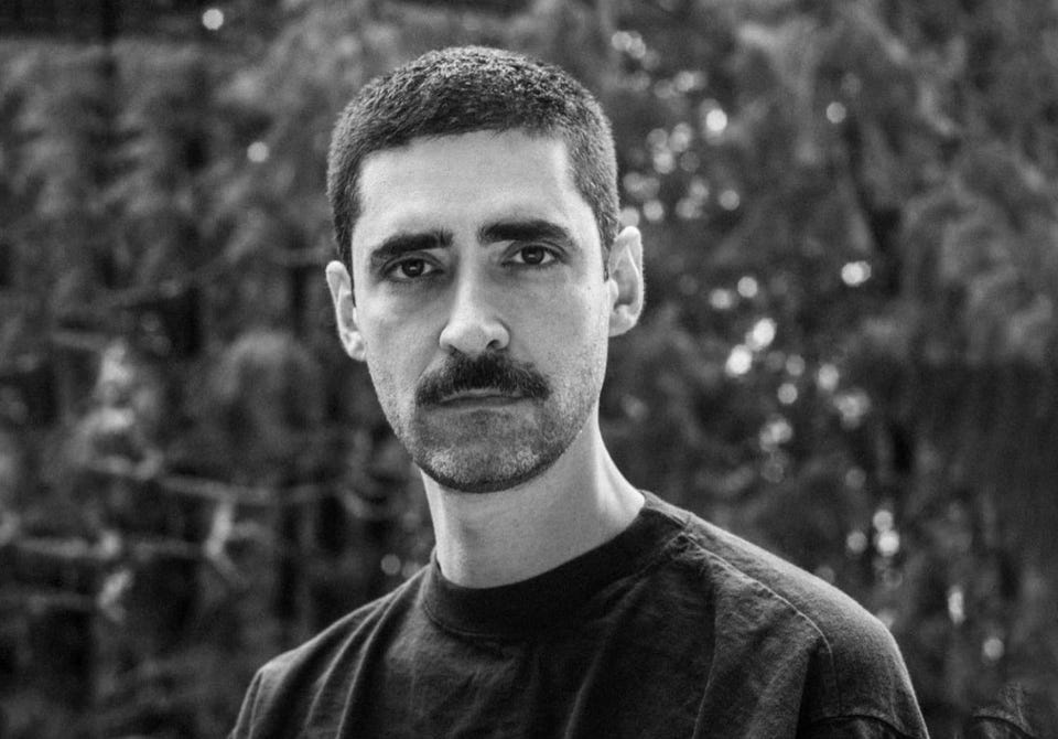 nhan vien nike dau quan cho yeezy anh 2