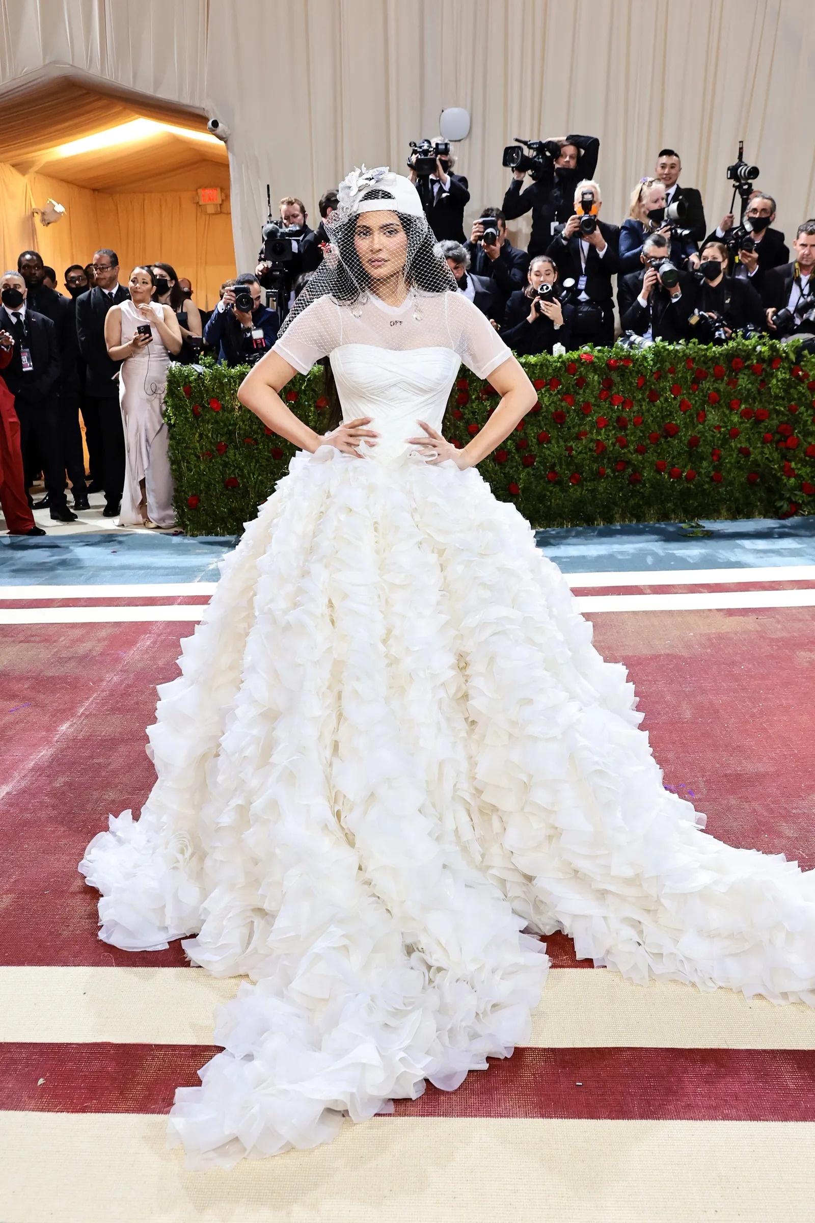 trang phục kylie jenner ở met gala ảnh 1 trang phuc kylie jenner o met gala anh 1