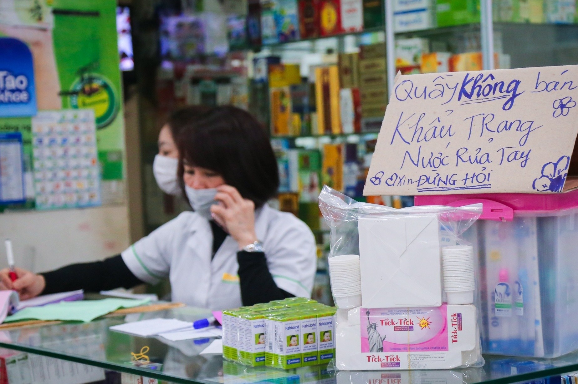 'Quay khong ban khau trang, nuoc rua tay. Xin dung hoi' hinh anh