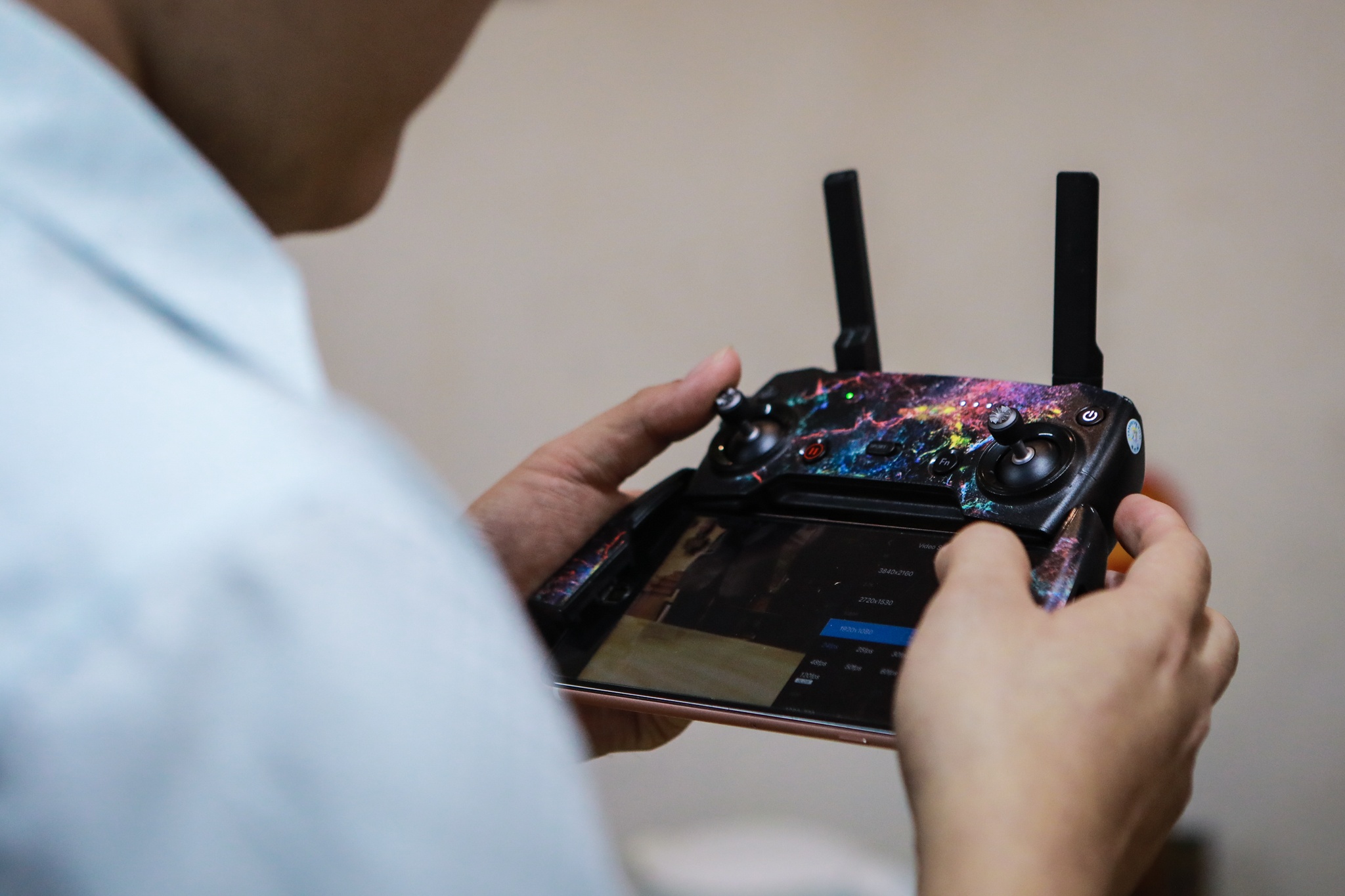 Cua hang giao banh mi bang thiet bi bay khong nguoi lai mua dich anh 4