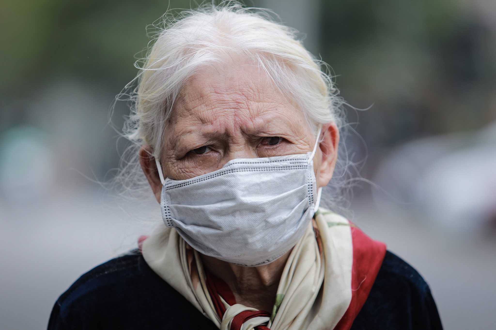 Nguoi gia lac quan truoc dich benh Covid-19 anh 10