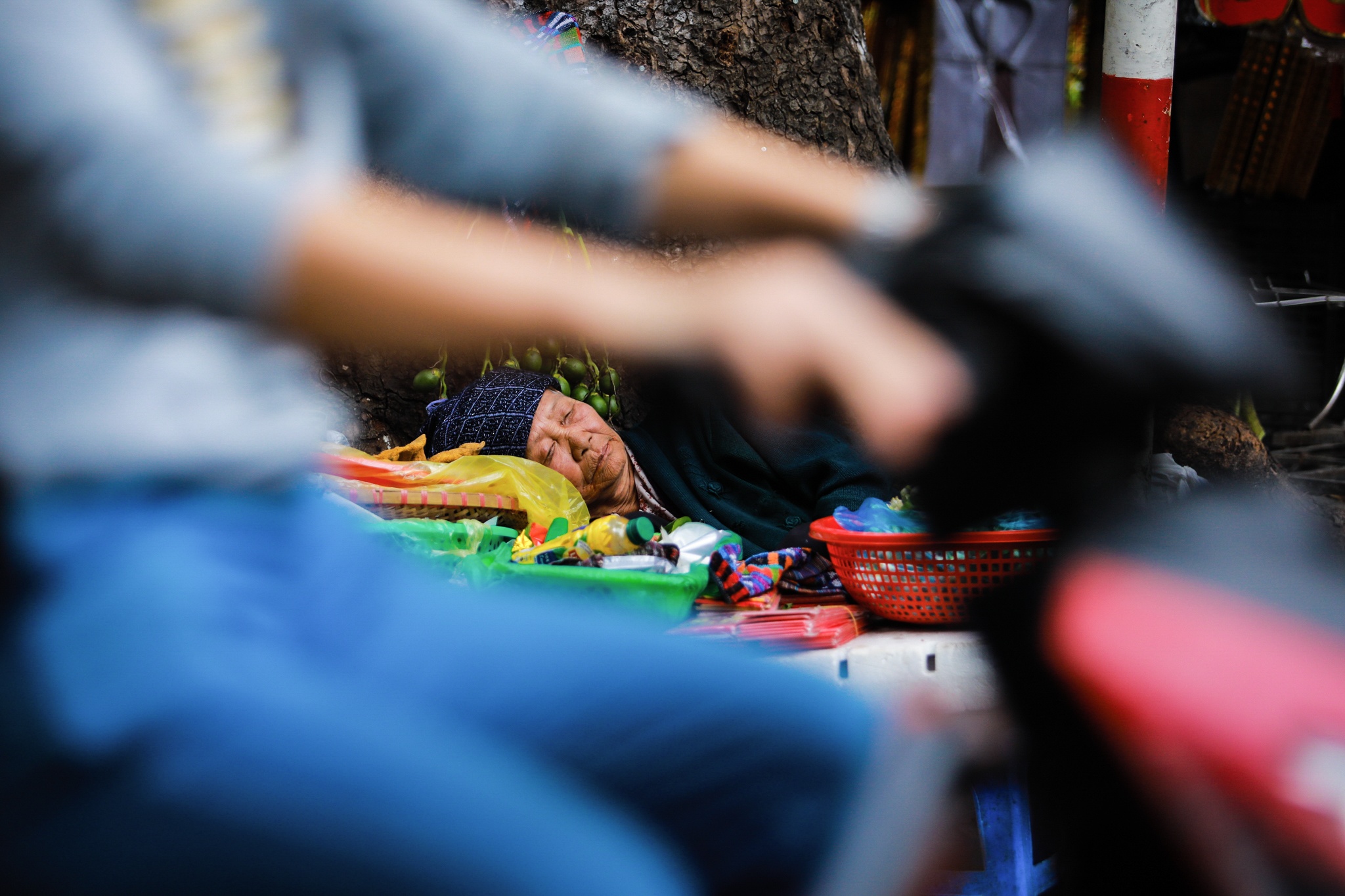 Nguoi gia lac quan truoc dich benh Covid-19 anh 8