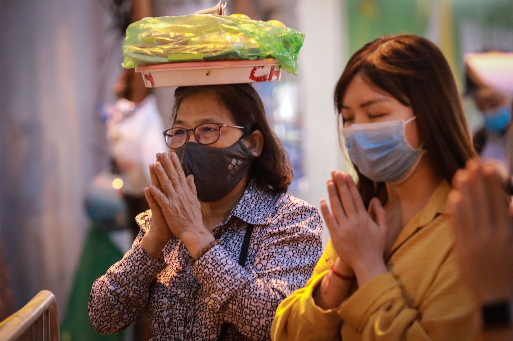 Nguoi dan tran ra duong vai vong truoc phu Tay Ho anh 7