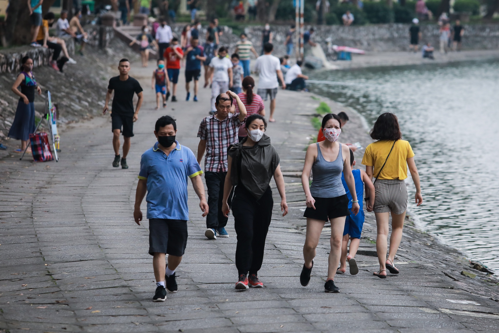 Cong vien dong kin,  phong gym dong,  dich benh,  dong cua quan xa,  Covid-19 anh 1