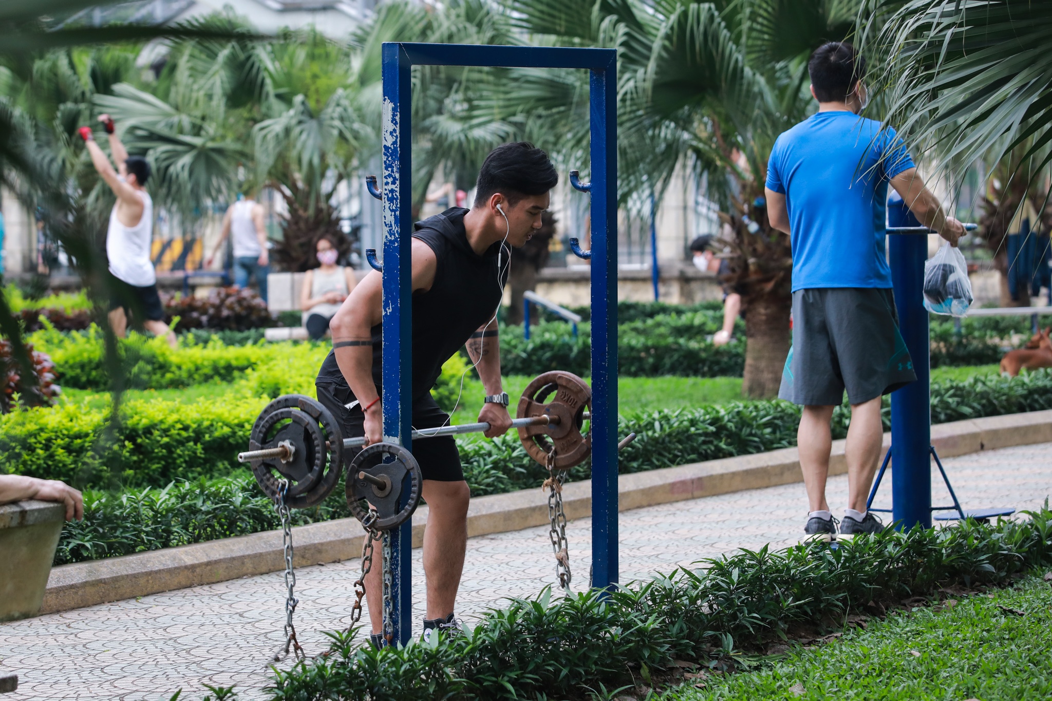 Cong vien dong kin,  phong gym dong,  dich benh,  dong cua quan xa,  Covid-19 anh 2