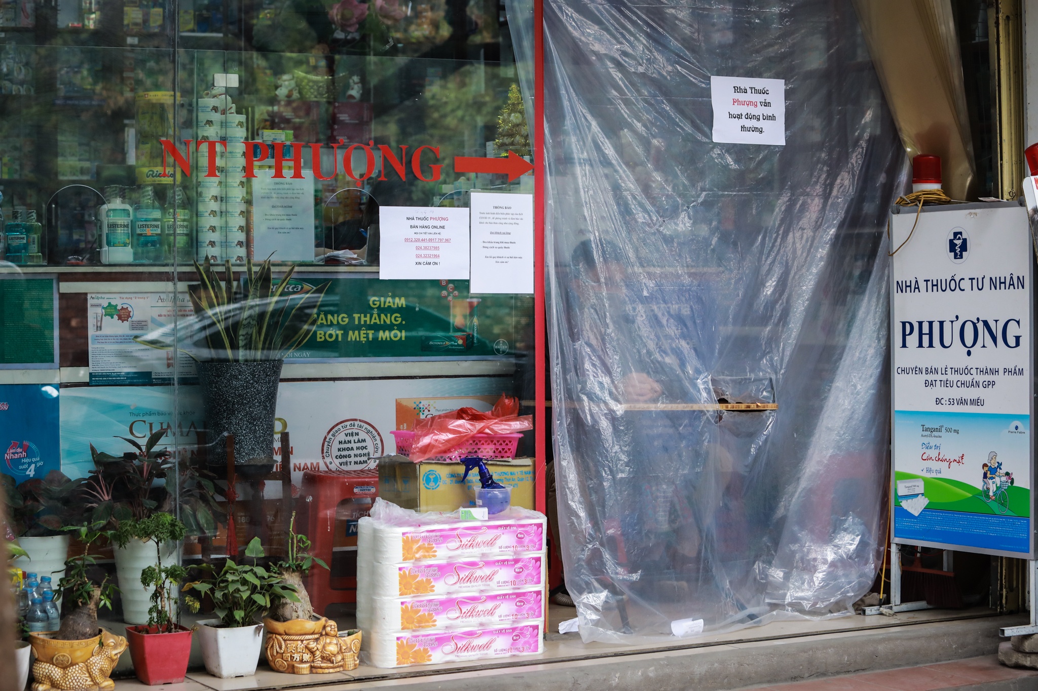 Muon kieu chong nhiem Covid-19 tai nha thuoc anh 1