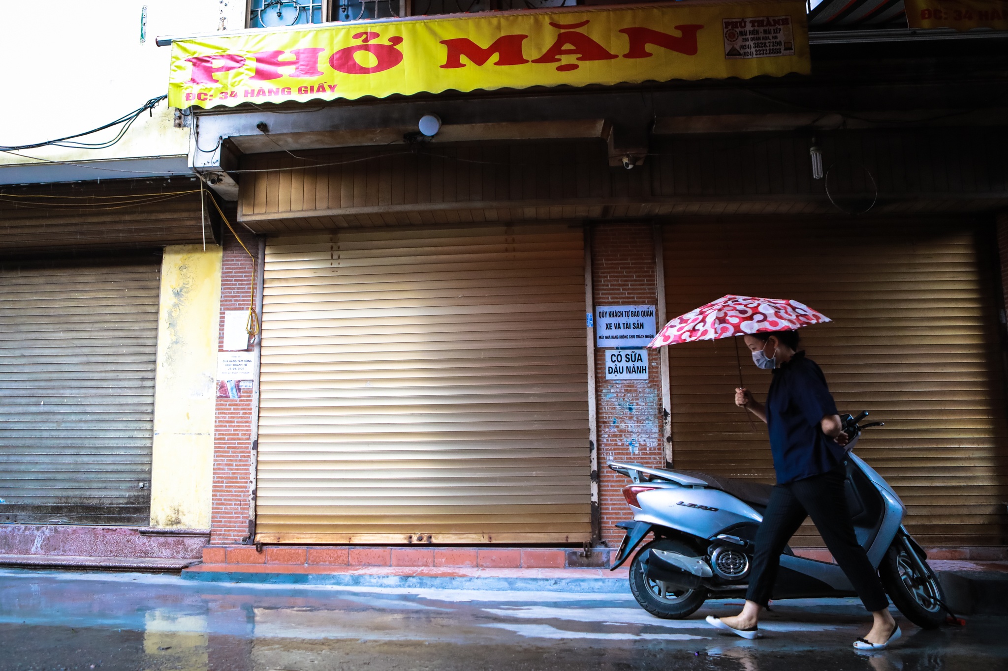 Nguoi Ha Noi doi mua di an pho anh 3