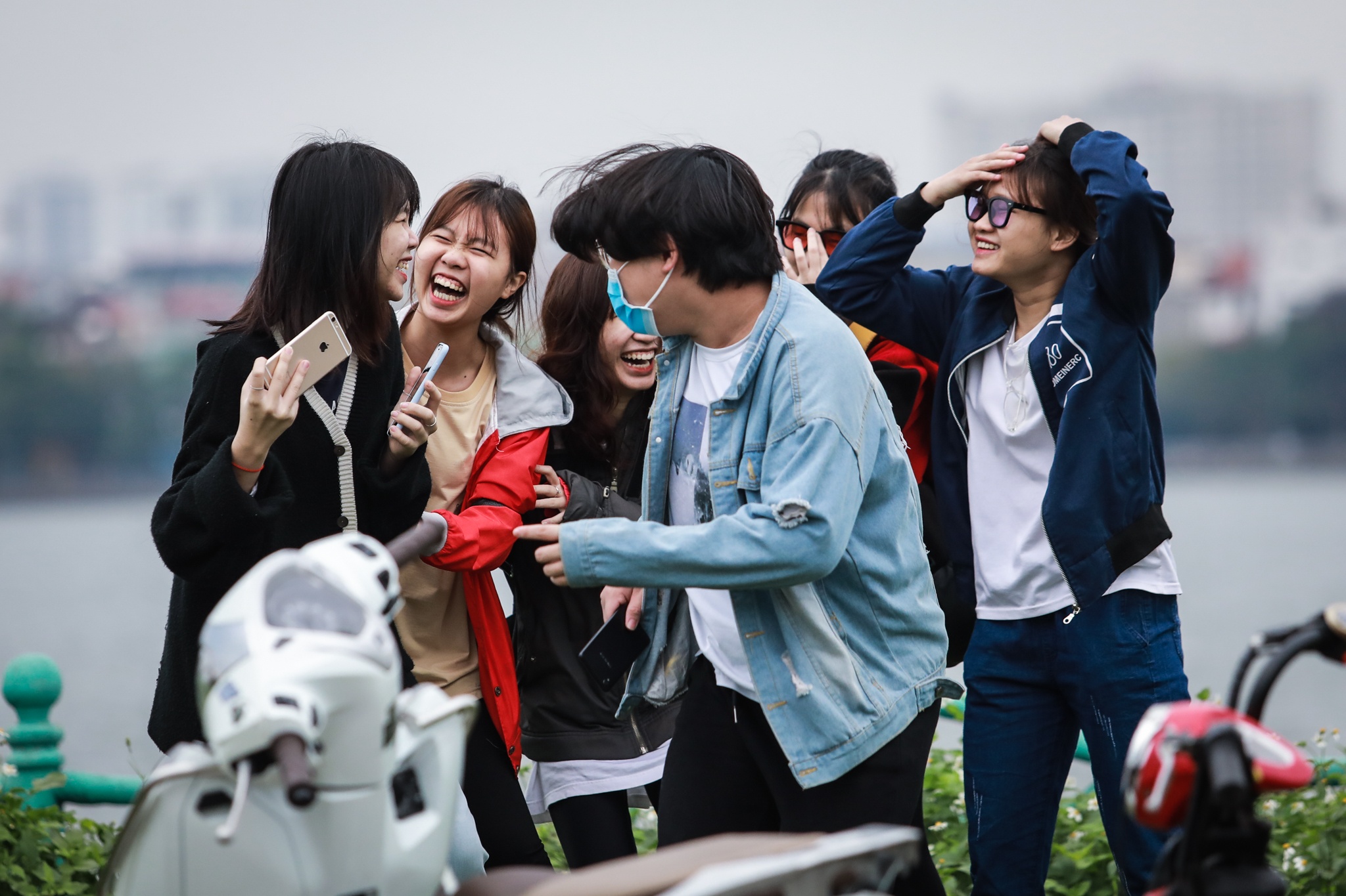 Bai co phu Tay Ho dong kin ngay cuoi tuan anh 5