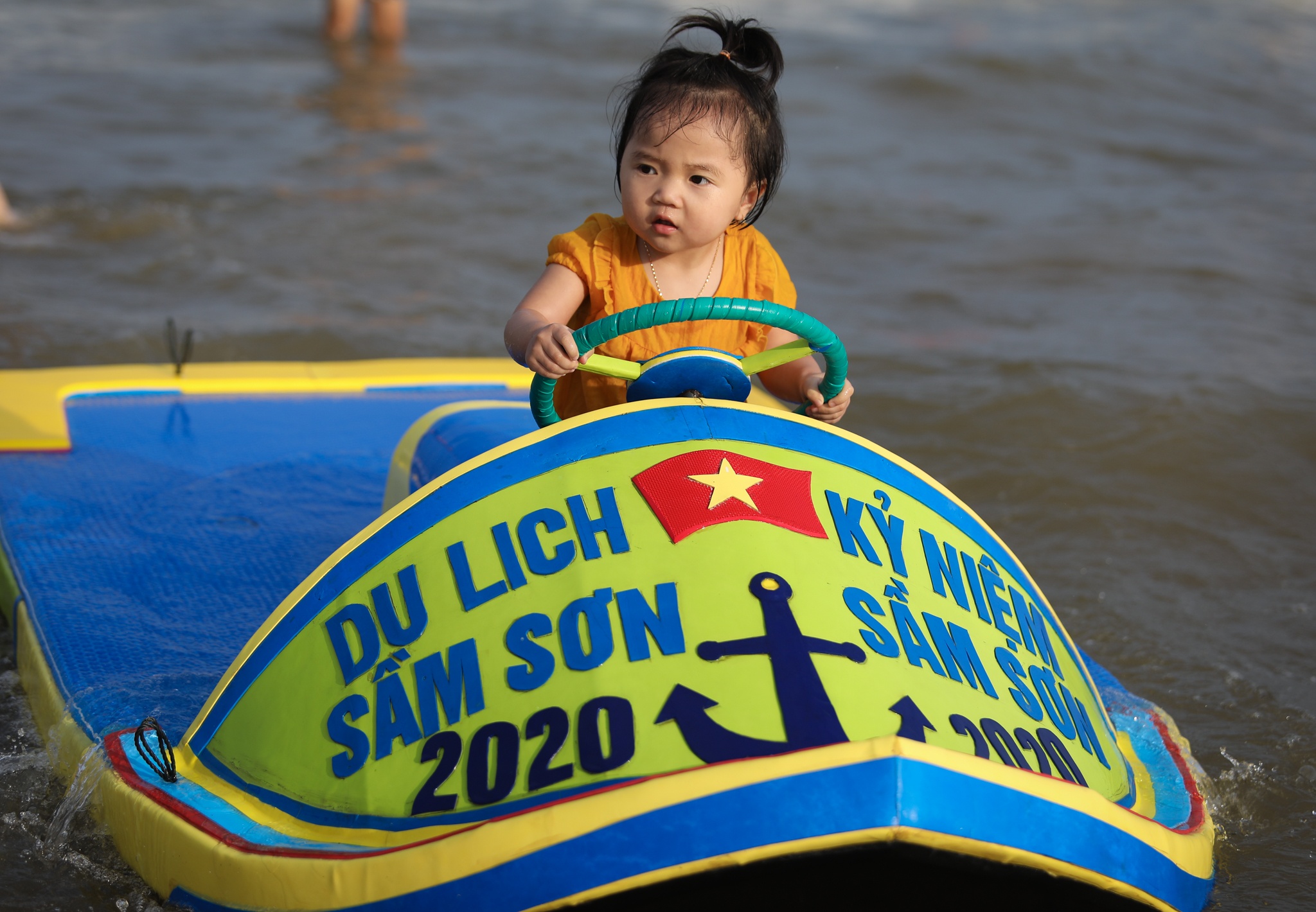 Biển Sầm Sơn vắng bóng khách du lịch ngoại tỉnh ảnh 14 Bien Sam Son vang bong khach du lich ngoai tinh anh 14