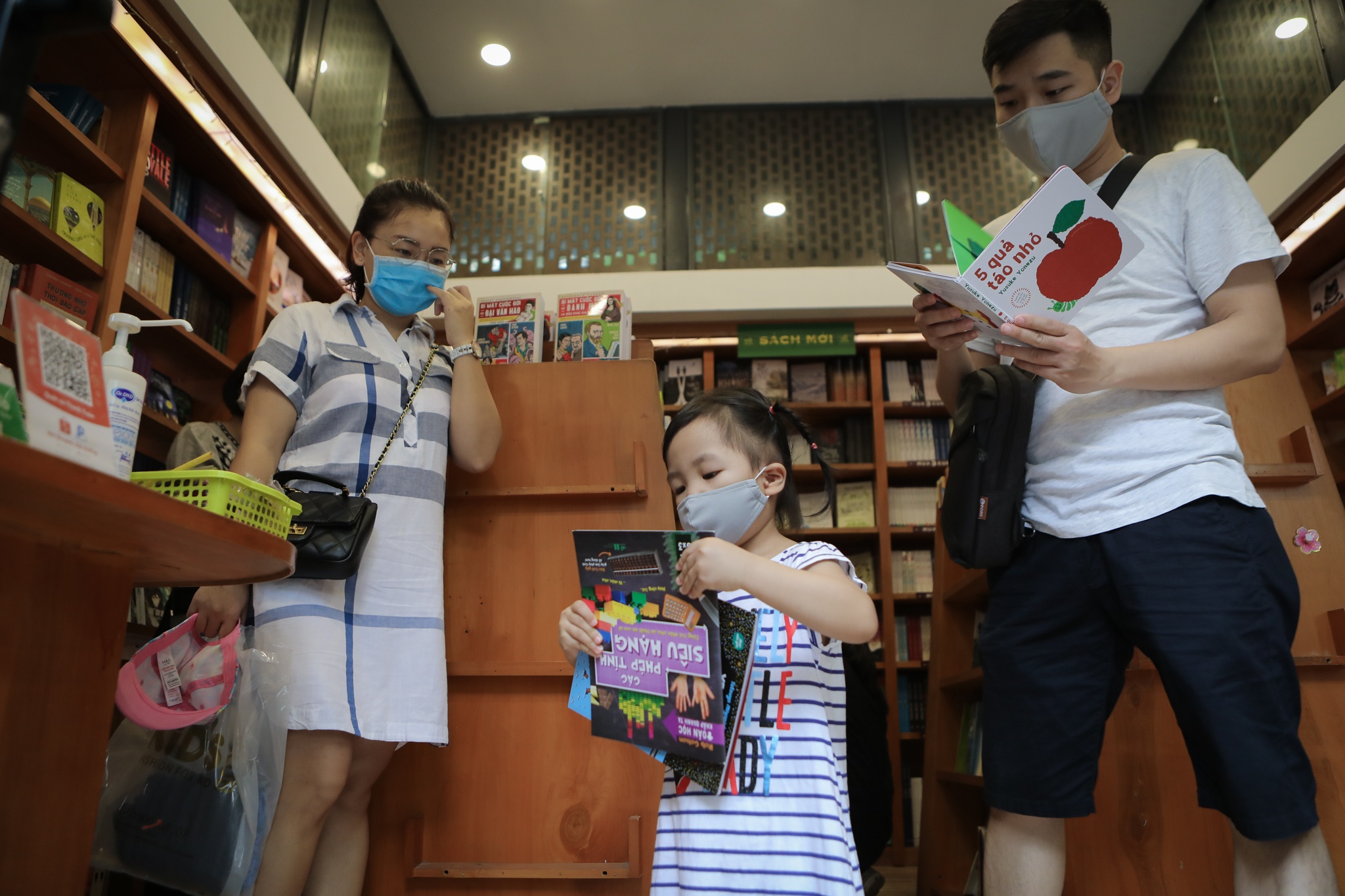 Pho sach Ha Noi anh 8