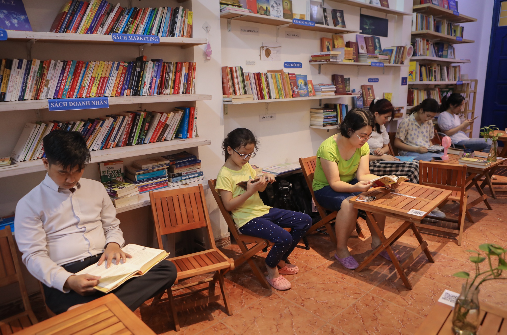 Doc sach mien phi anh 8