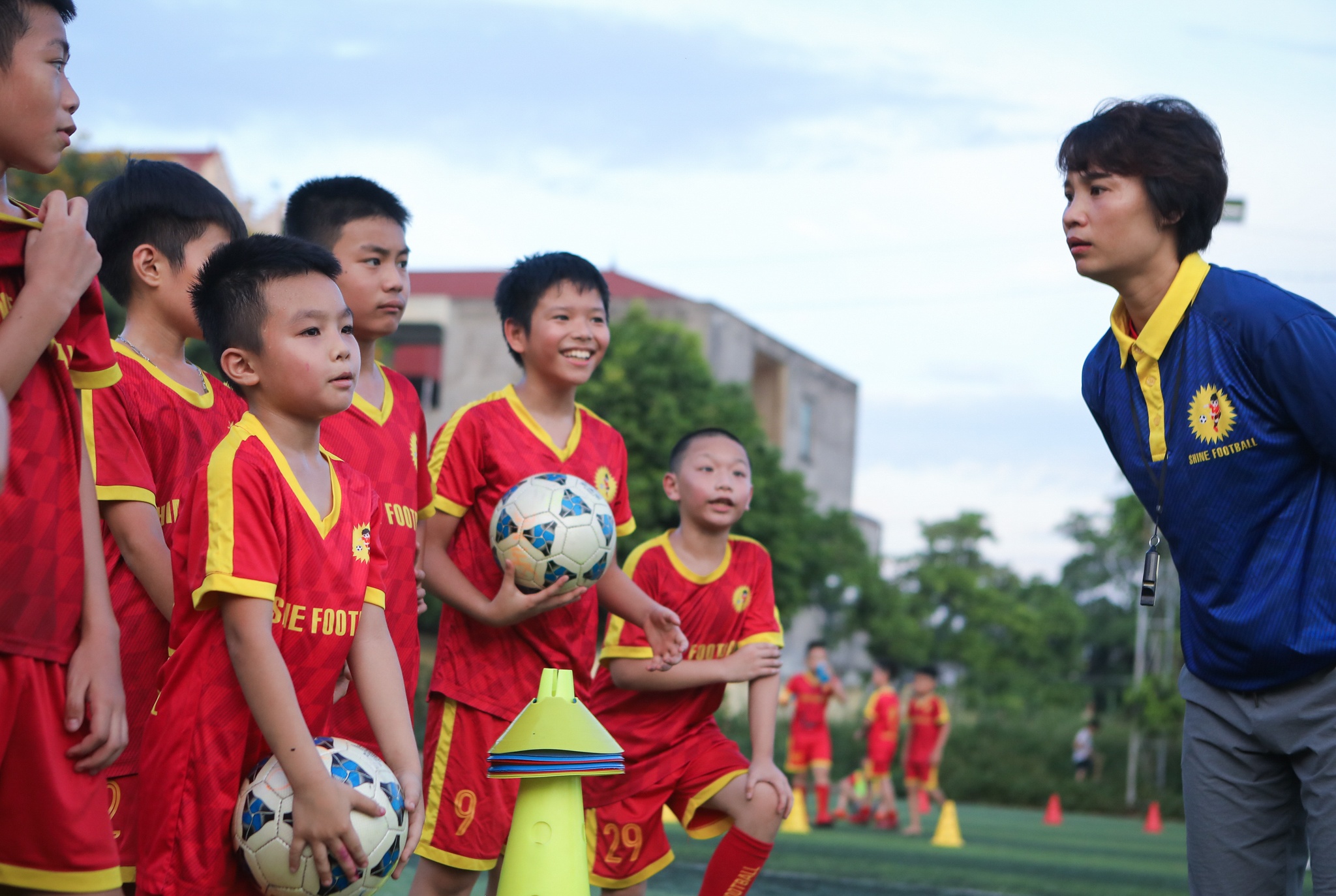 Cuoc song nu cau thu Qua bong vang 2015 anh 18