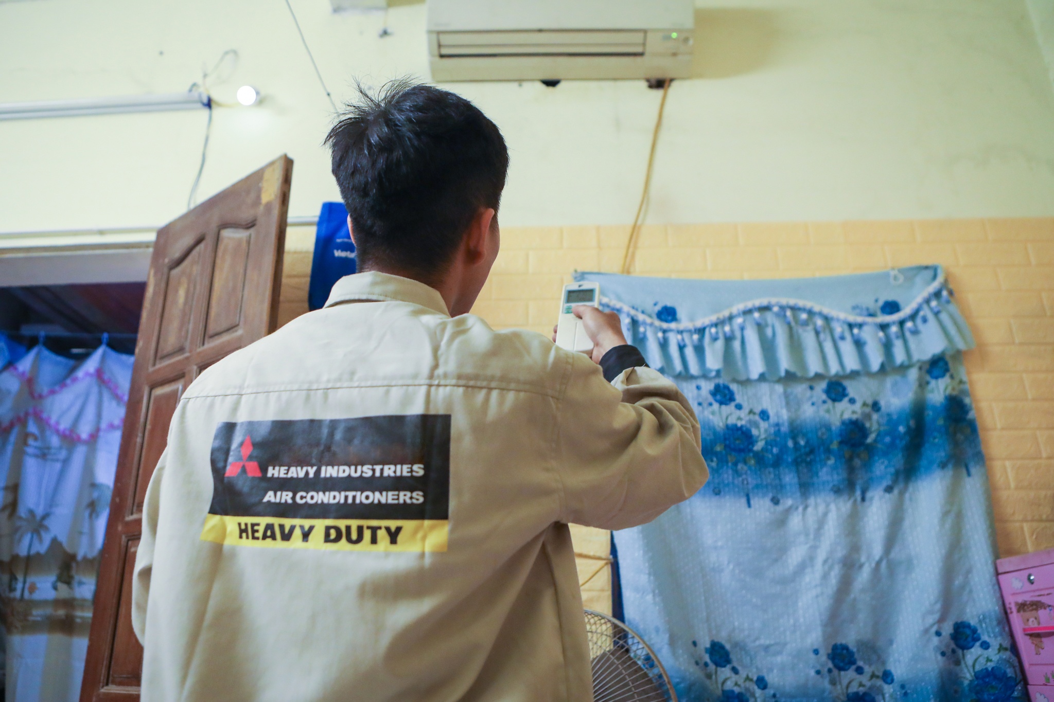 mot ngay cua tho sua dieu hoa anh 20