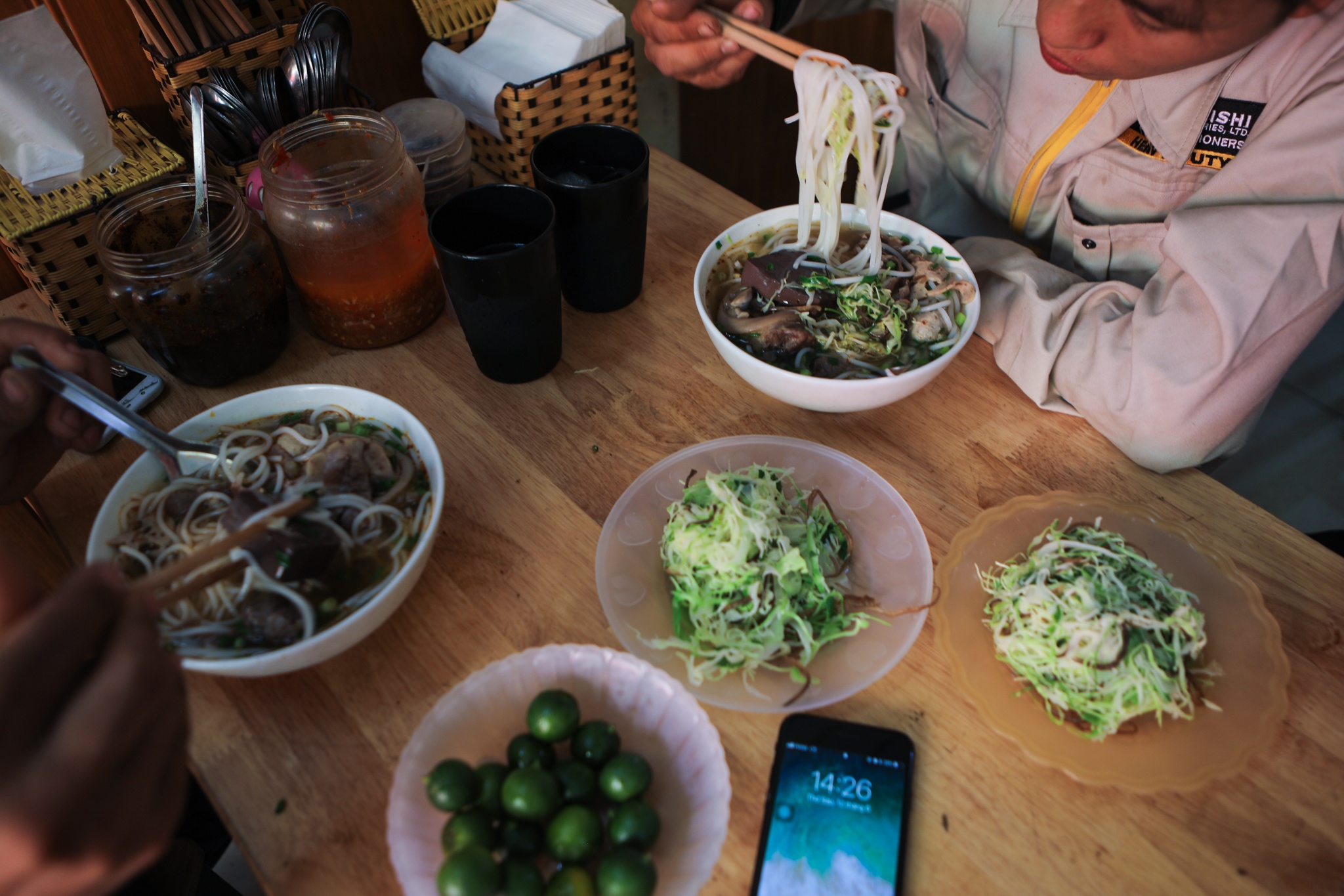 mot ngay cua tho sua dieu hoa anh 10