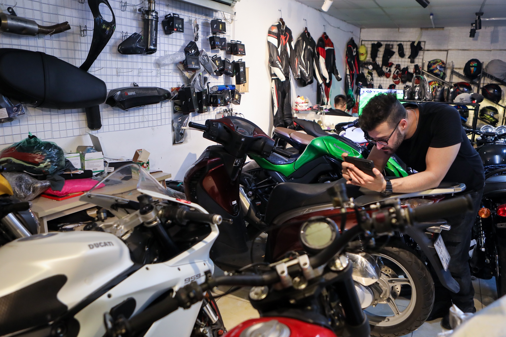 mot ngay cua nguoi nuoc ngoai tai Viet Nam anh 9