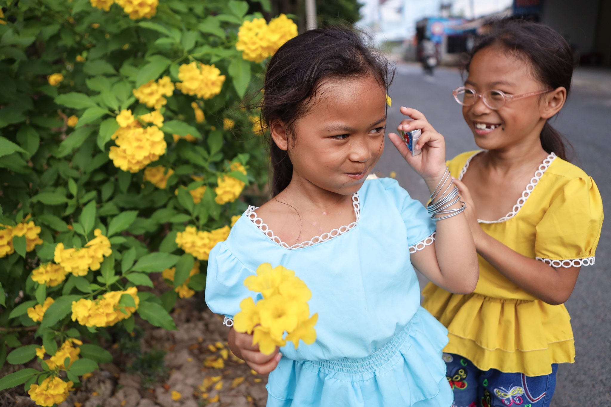 bon tre sinh 4 tuu truong anh 6